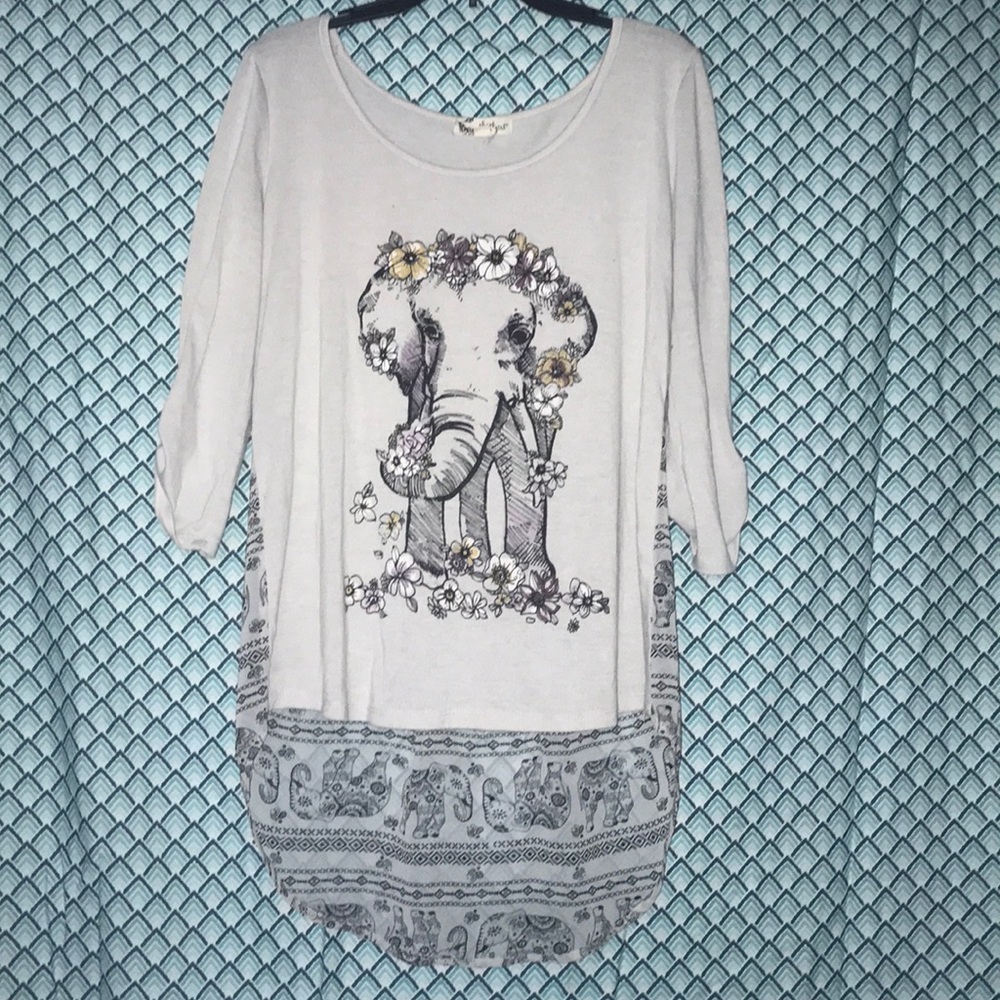 Juniors elephant 3/4 sleeve shirt